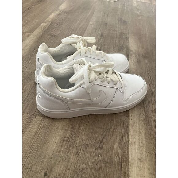 Nike Shoes - Nike Ebernon Low Triple White Women's Size 8 Casual Sneakers Shoes AQ1779-100